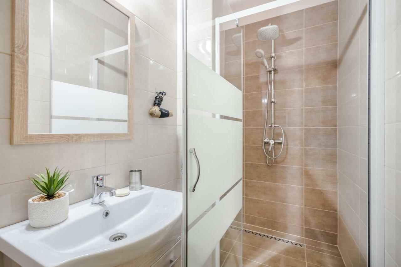 Apartament Bpr Luminous Design *